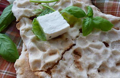 نان و پنیر و سبزی