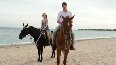 زن و مرد اسب سوار