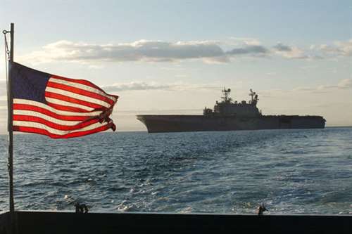 آمریکا ناوهای خود را با اجرای برجام از خلیج فارس خارج می‌کند