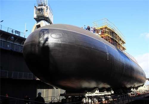 زیردریایی پیشرفته ۱۱۸متری «یازن» 